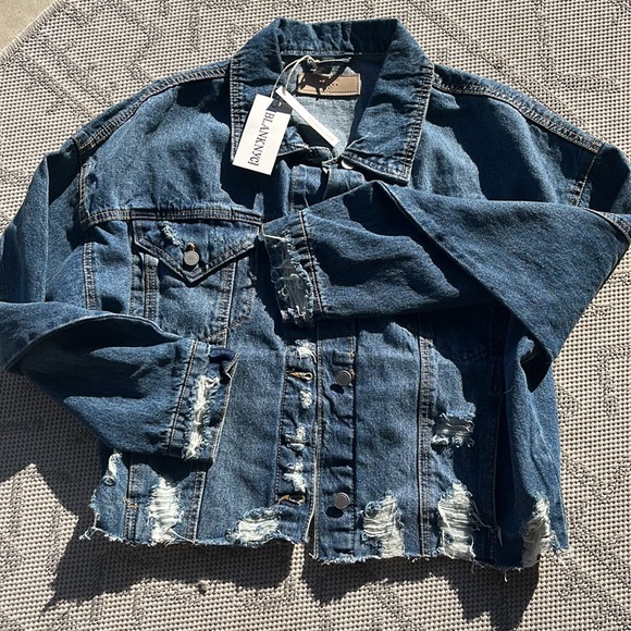 Blank NYC Distressed Denim Jacket NWT Size M - Picture 7 of 8